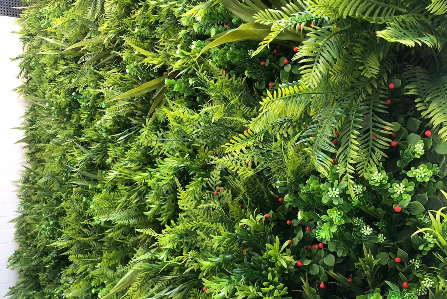 High quality Artificial Green Walls Look True To Life Are Very Long 
