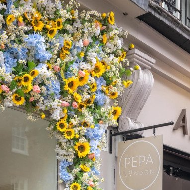outdoor floral luxury decor