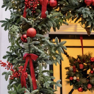 Proffectional christmas decor