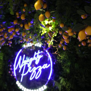 Lemond ceiling decoration