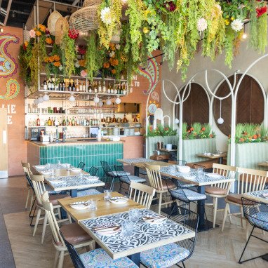 floral design for restaurants